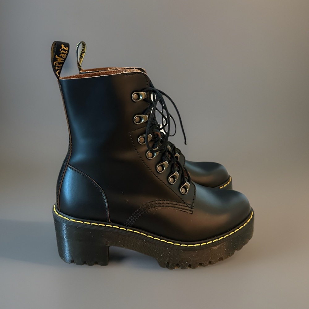 Dr. Martens Women Black Leona Combat Boots BRAND NEW Size 7